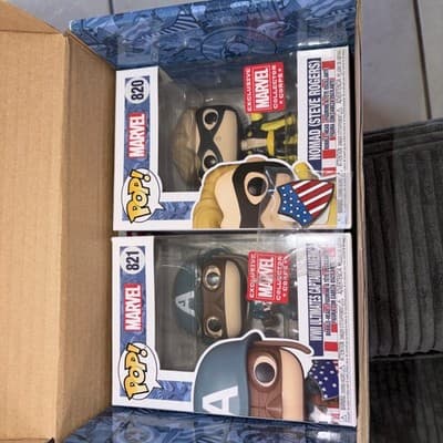 Funko Pop! Marvel WWII Captain America #821 & Nomad Steve Rogers #820 Exclusive - Image 1