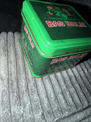 Vermont’s Original Bag Balm Skin Moisturizer for Dry Skin 8oz Tin KG JD - Thumbnail 2