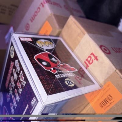 Funko Pop Marvel #320 Deadpool Diamond Collection (Glitter) Hot Topic Exclusive - Thumbnail 3