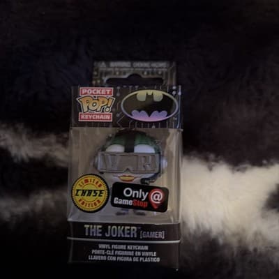 FUNKO POP- POCKET POP! KEYCHAIN- THE JOKER GAMER- GAMESTOP EXCLUSIVE - Image 1