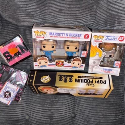 Funko Pop! Vinyl: All room Fundays 1- Mariotti & Becker, Torchy, Podium & Extras - Thumbnail 2
