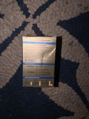 RoC Multi Correxion Even Tone + Lift Night Cream 1.7 oz (48 G) - Thumbnail 2