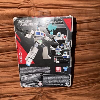 Transformers R.E.D. Robot Enhanced Design Ultra Magnus Hasbro NEW Free Shipping - Thumbnail 3