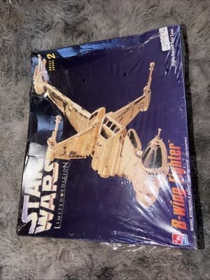 New Sealed AMT Star Wars Limited Edition B-Wing Fighter Model kit - Image 1