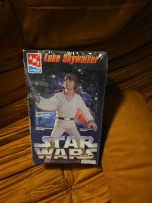 AMT ERTL Star Wars Luke Skywalker Model Kit 1995 Collector Edition 8783 - SEALED - Thumbnail 3