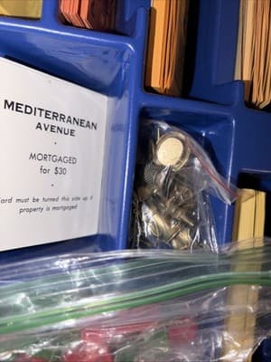 Monopoly Commemorative Edition Board Game 1935 In Tin Box Parker Brothers - Thumbnail 4