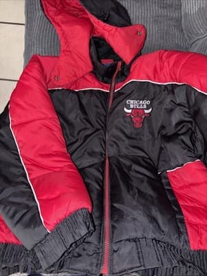 Vintage 90s Pro Player Chicago Bulls NBA Puffer Jacket Men’s Size XL - Image 1