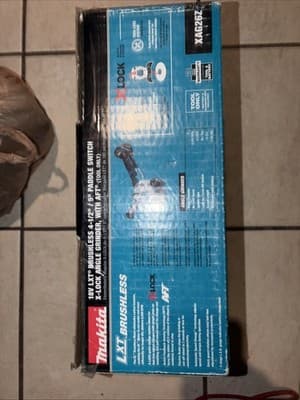 Makita XAG26Z 18V LXT Cordless Angle Grinder - Black/Blue - Thumbnail 2