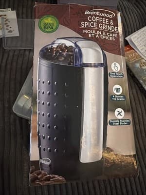 Brentwood 150W Coffee Grinder in Black - Thumbnail 3