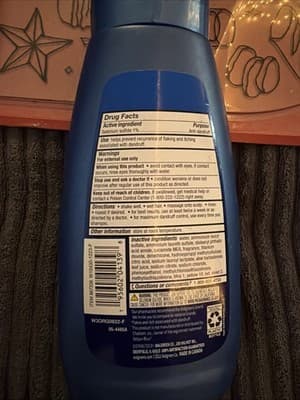 Walgreens Dandruff Shampoo W/ Menthol Selenium Sulfide 1% Maximum Strength - Thumbnail 2