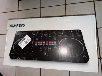 Pioneer DDJ-REV5 Scratch-Style 2-Channel, Serato DJ Pro, Rekordbox DJ Controller