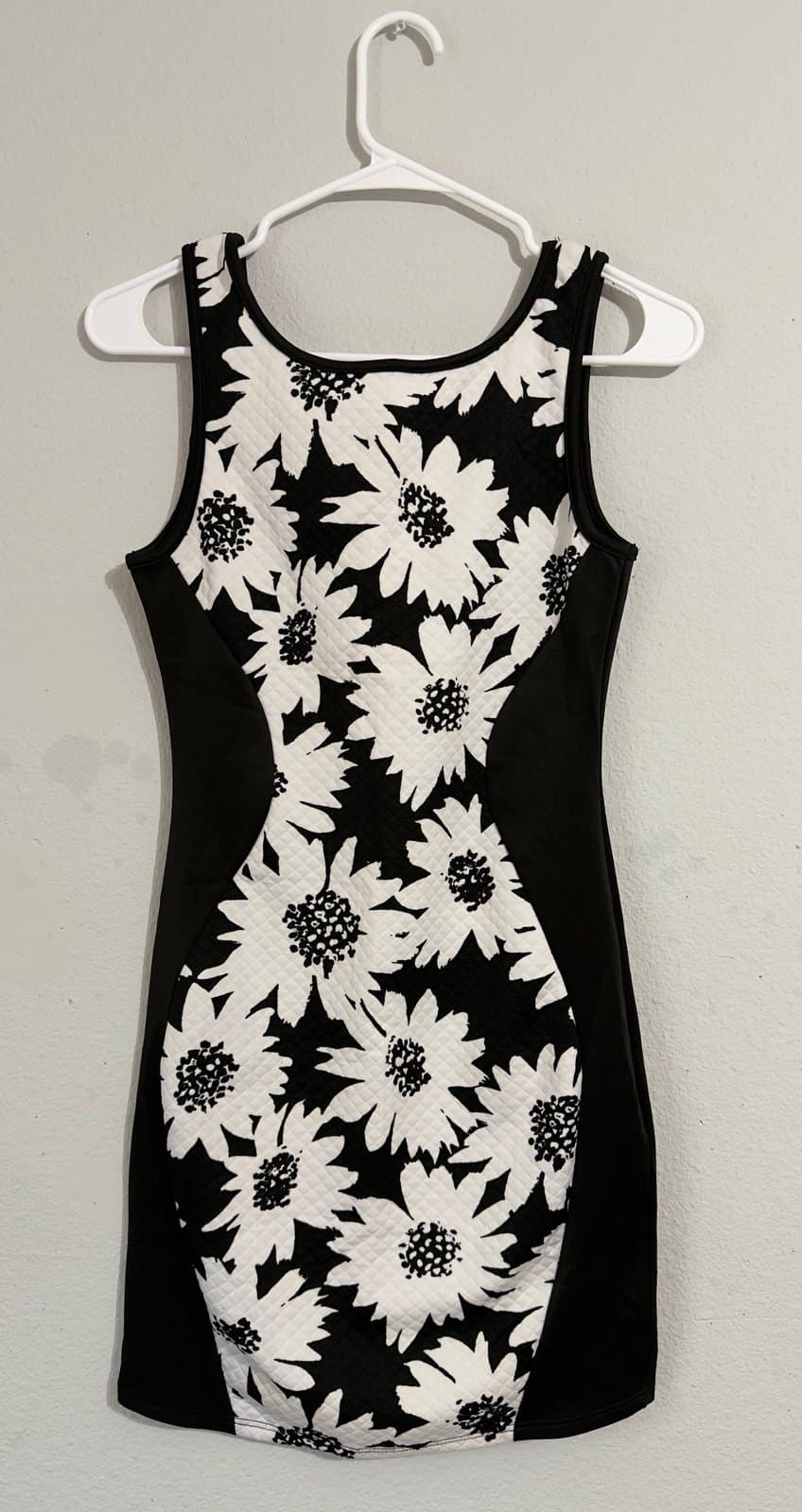 Body Central Black and White Floral Midi Dress - Image 1