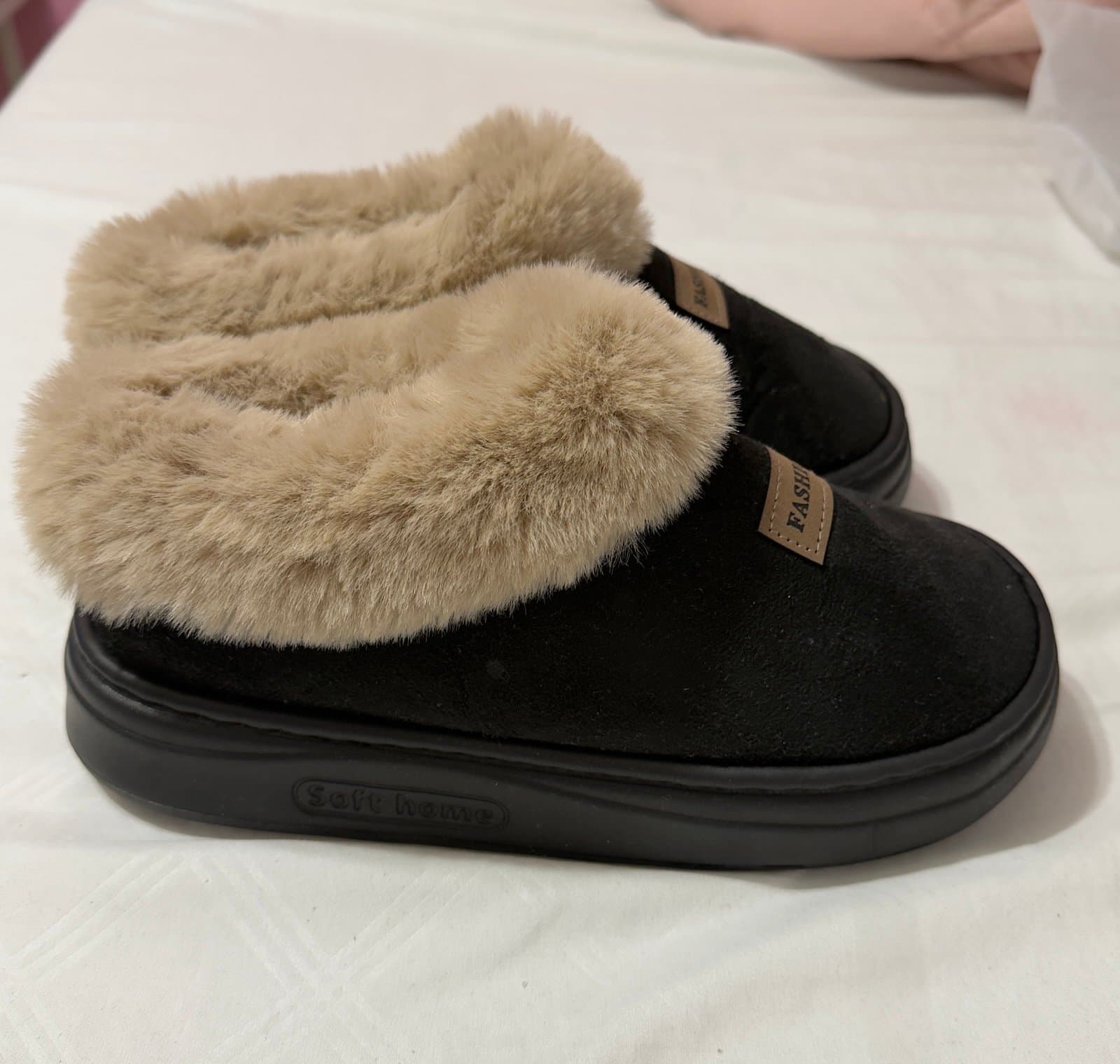 Black Faux Fur Slippers Soft Home - Image 1