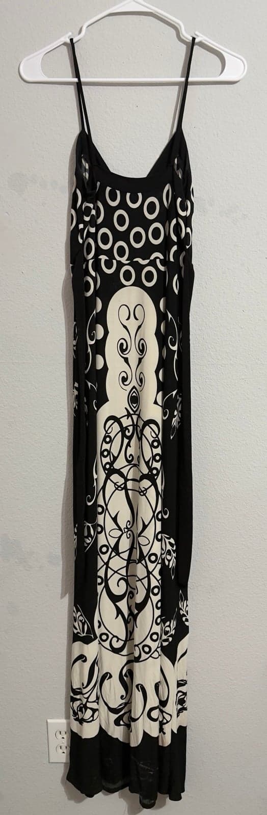 Black and White Graphic Maxi Dress