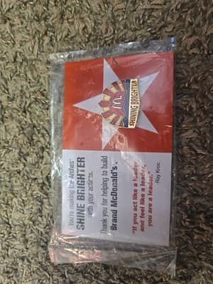 McDonald's Restaurant Shining Brighter Employee Leadership Lapel Pin w/Card, NEW - Thumbnail 2