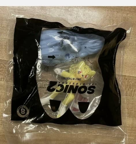 Sonic 2 McDonalds Mystery toy 8 super sonic. - Image 1