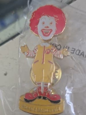 McDonald's Bobble Head Ronald McDonald Pin Rare Collectible - Image 1