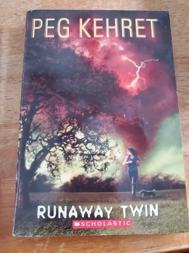 The Mad Wolf's Daughter by Diane Magras (2018, Hardcover) - Image 1