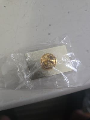 McDonald's Certified Swing Manager Employee Lapel Hat Pin 1" Gold Tone - Thumbnail 3