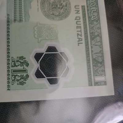 Guatemala 1 Quetzal 2006 serial number 21324099b - Thumbnail 8