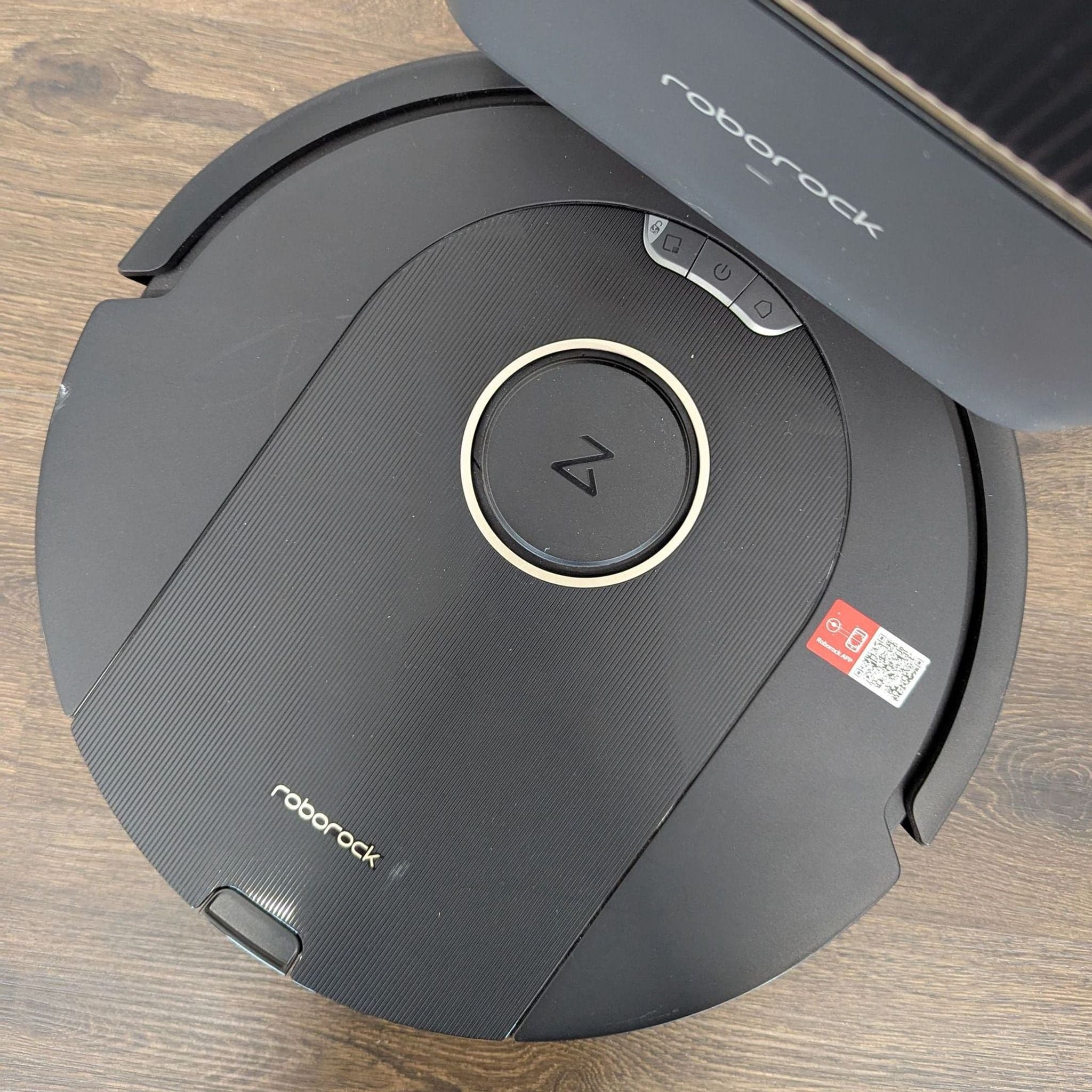 Roborock Auto Empty Dock and Robot Vacuum - Smart Cleaning System - Thumbnail 4