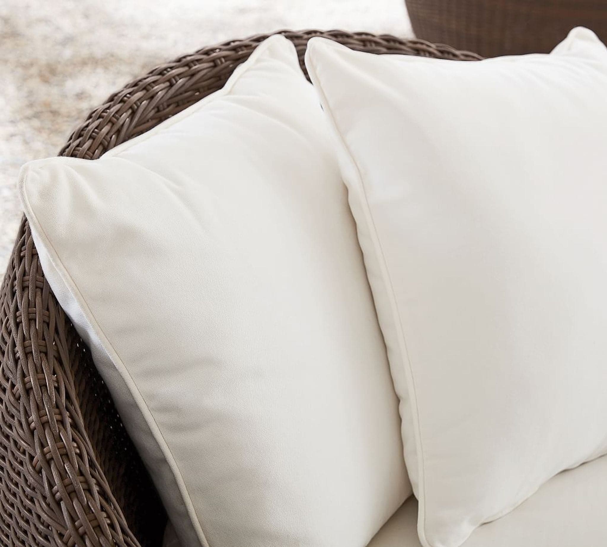 Pottery Barn Torrey wicker papasan outdoor swivel chair - Thumbnail 3