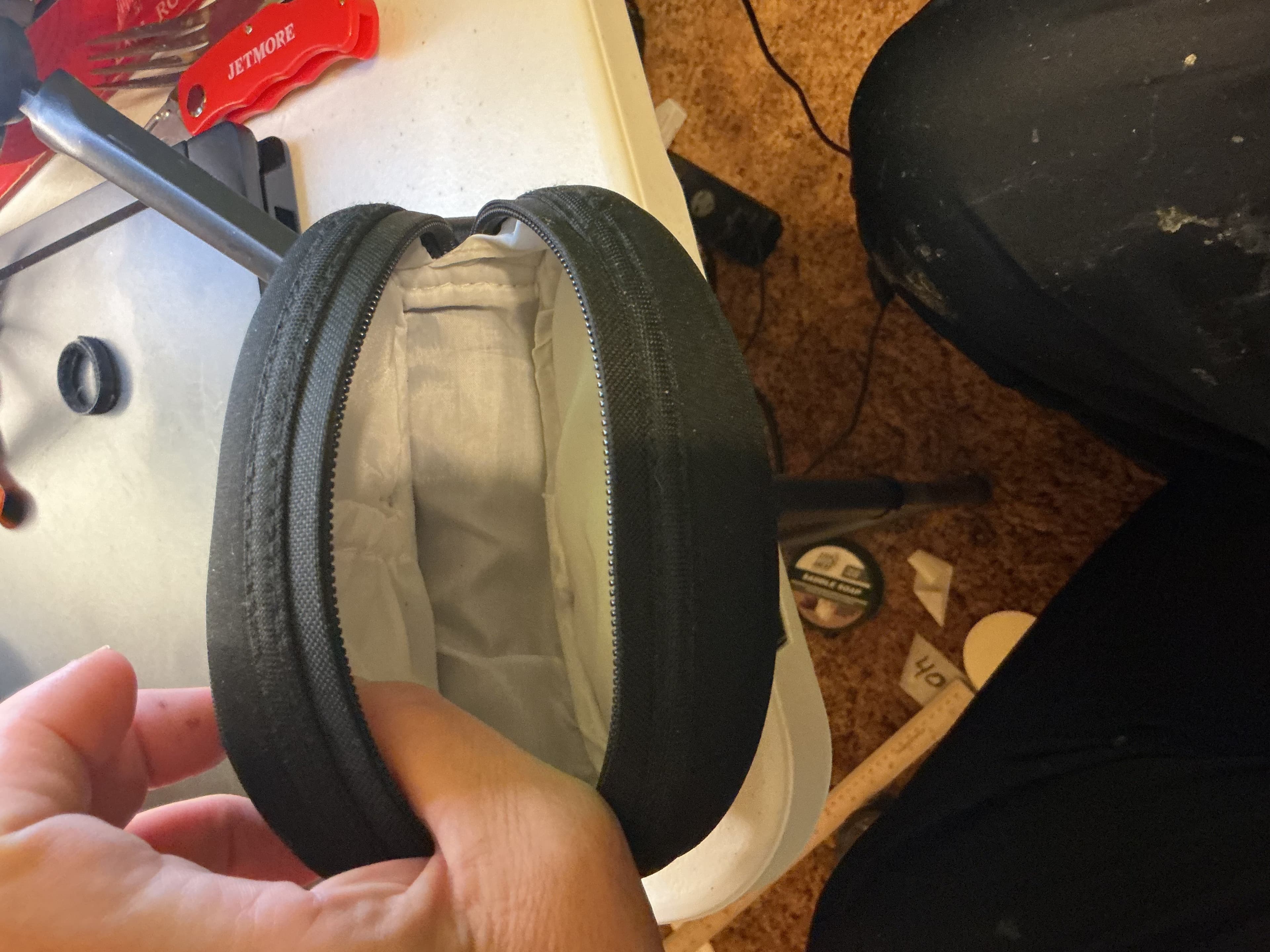 Beats by Dr. Dre Solo HD On-Ear Headphones White/Silver w/ Case & Cables Bundle - Thumbnail 2