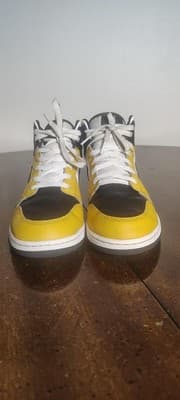 Jordan Air Jordan 1 Mid Shoes Youth Size 6.5Y Yellow Black Sneakers DQ8423-701 - Thumbnail 4