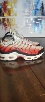 Nike Air Max Plus Shoes Youth Size 6.5Y Red Ombre Mesh Sneakers FD9768-100 - Thumbnail 3