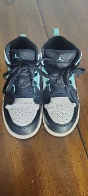 Jordan Air Jordan 1 Mid Shoes Kids 10C Green Black White Sneakers 640735-132 - Thumbnail 9