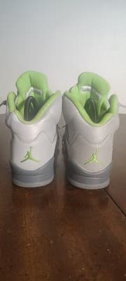 Air Jordan 5 Green Bean 2022 High Top Gray Green Sneakers Men's Boys Size 6.5Y - Thumbnail 2
