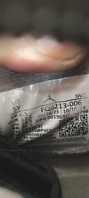 Air Jordan 4 Retro Bred Reimagined Shoes Youth Size 5Y Black Sneakers FQ8213-006 - Thumbnail 8