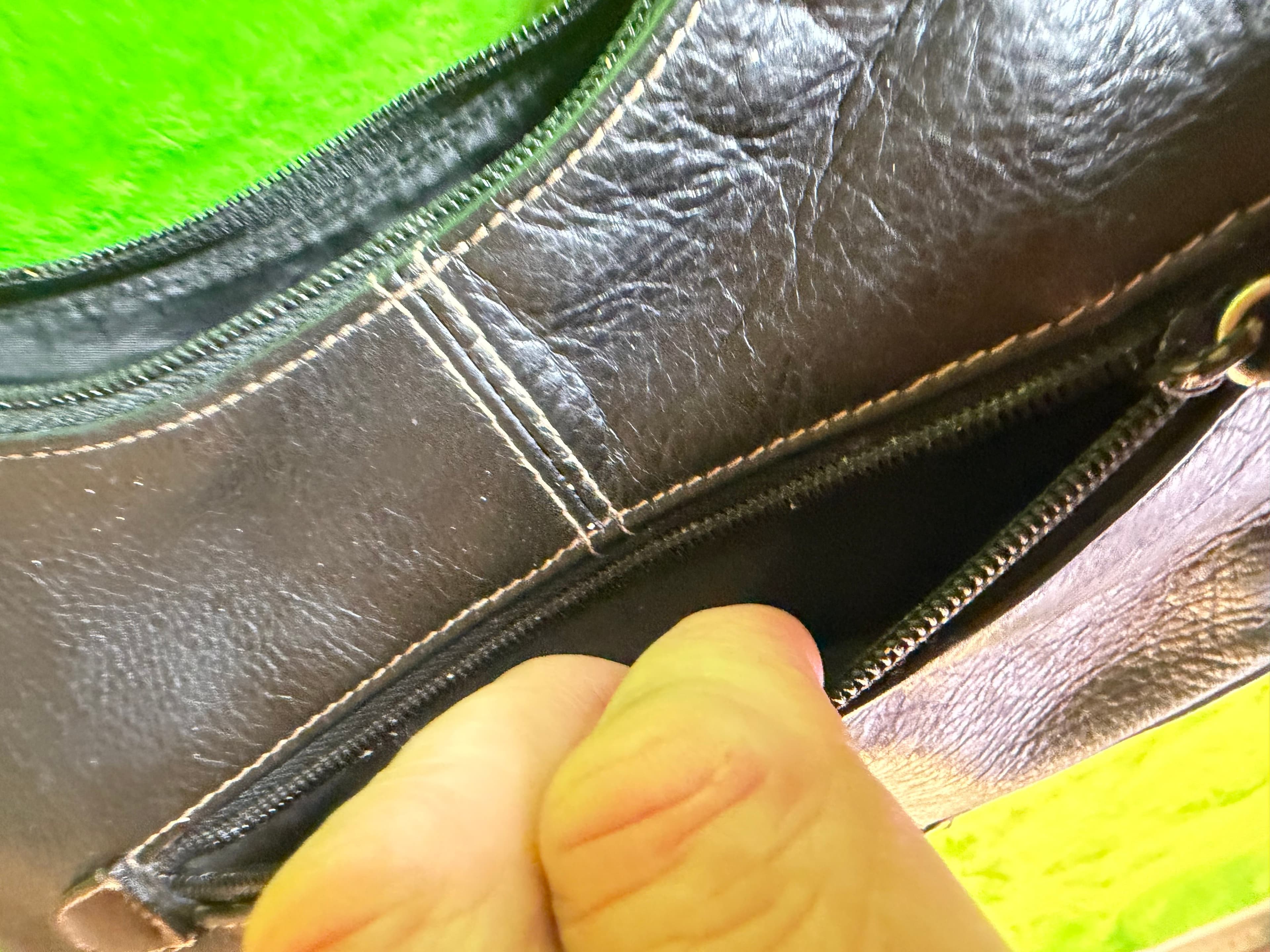 Vintage Black Leather Shoulder Bag with Brown Accents - Thumbnail 5