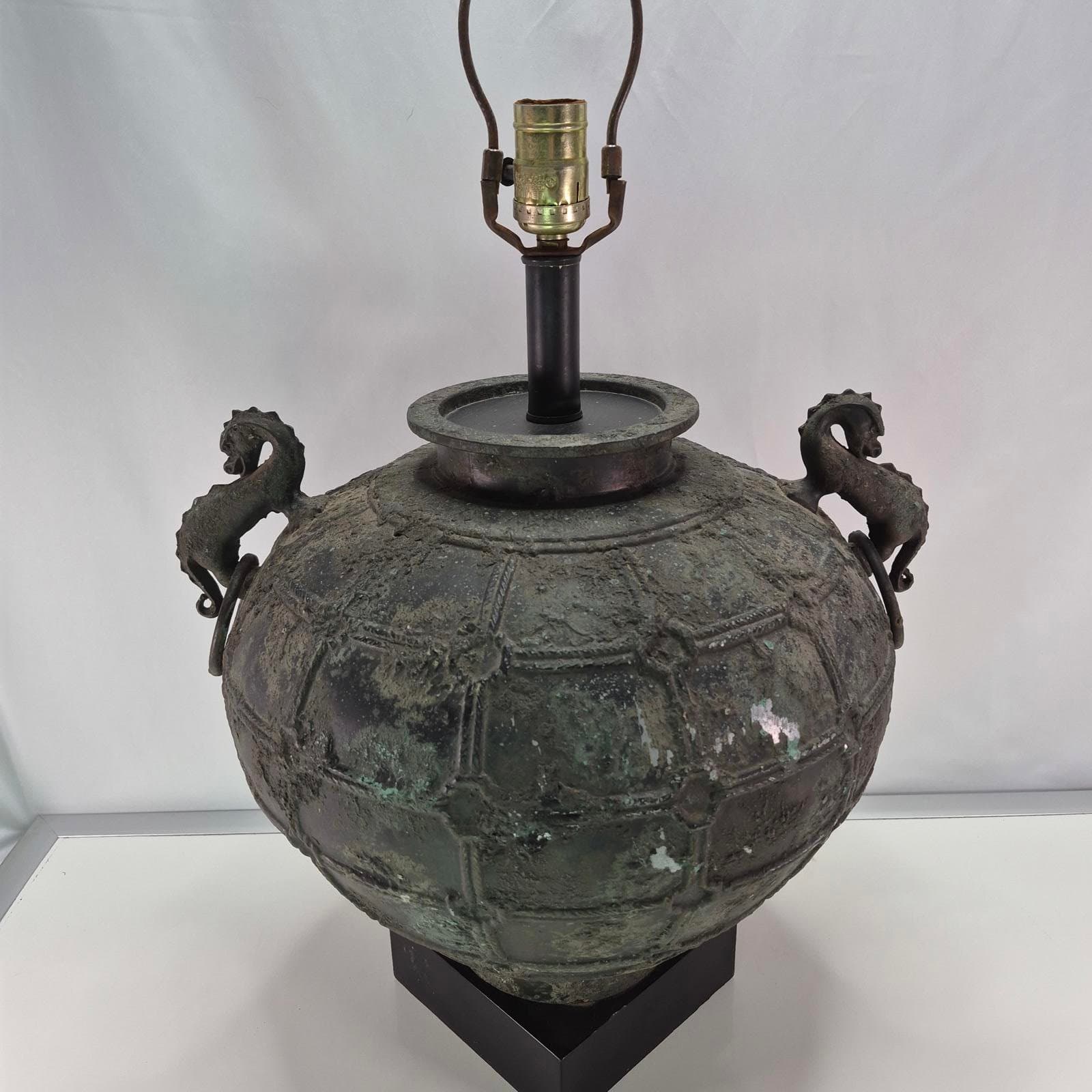 Antique Chinese Bronze Wine Vessel Table Lamp - Thumbnail 6