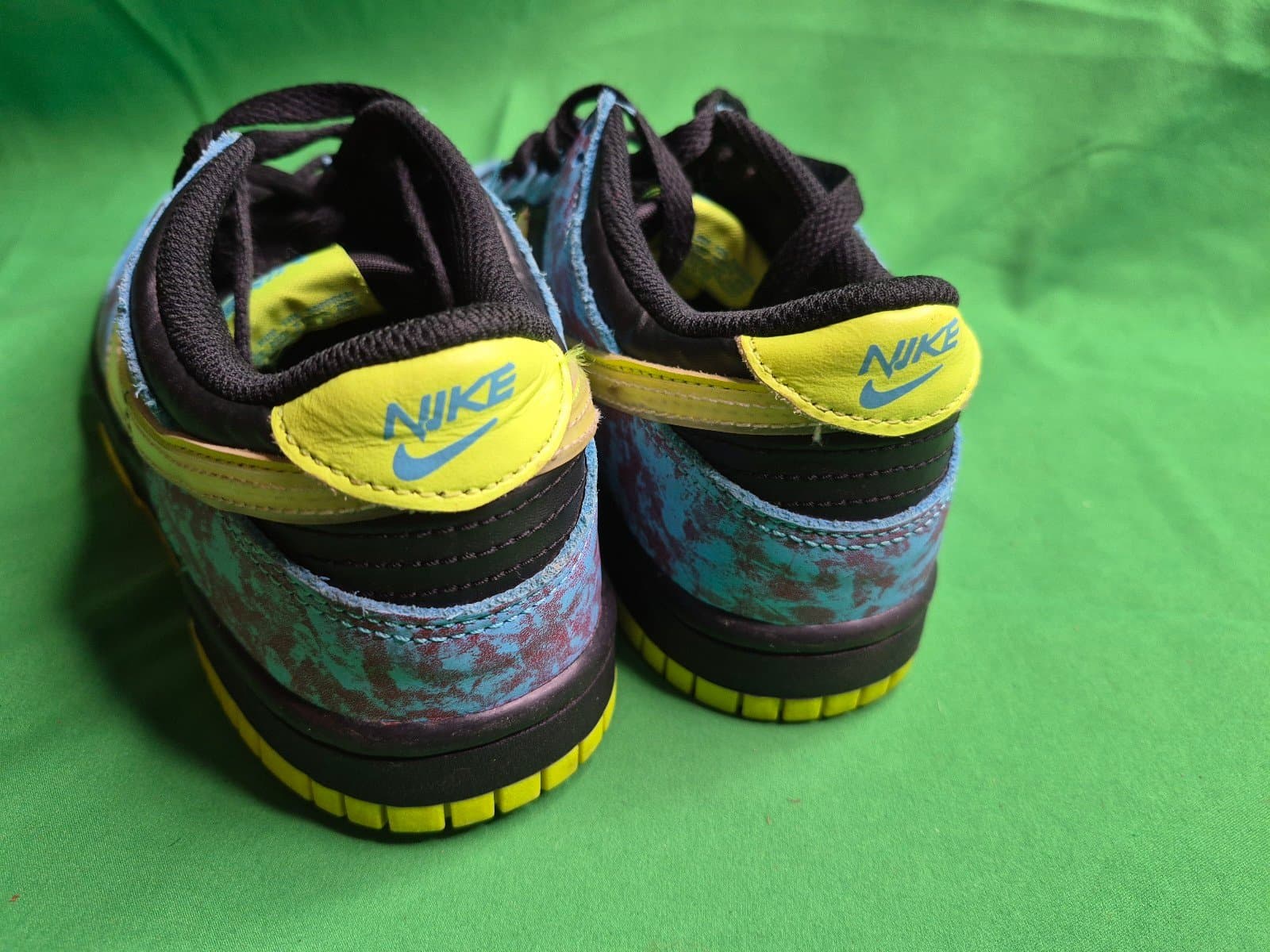 the Nike Dunk Low SE "Let's Dance" - Thumbnail 5