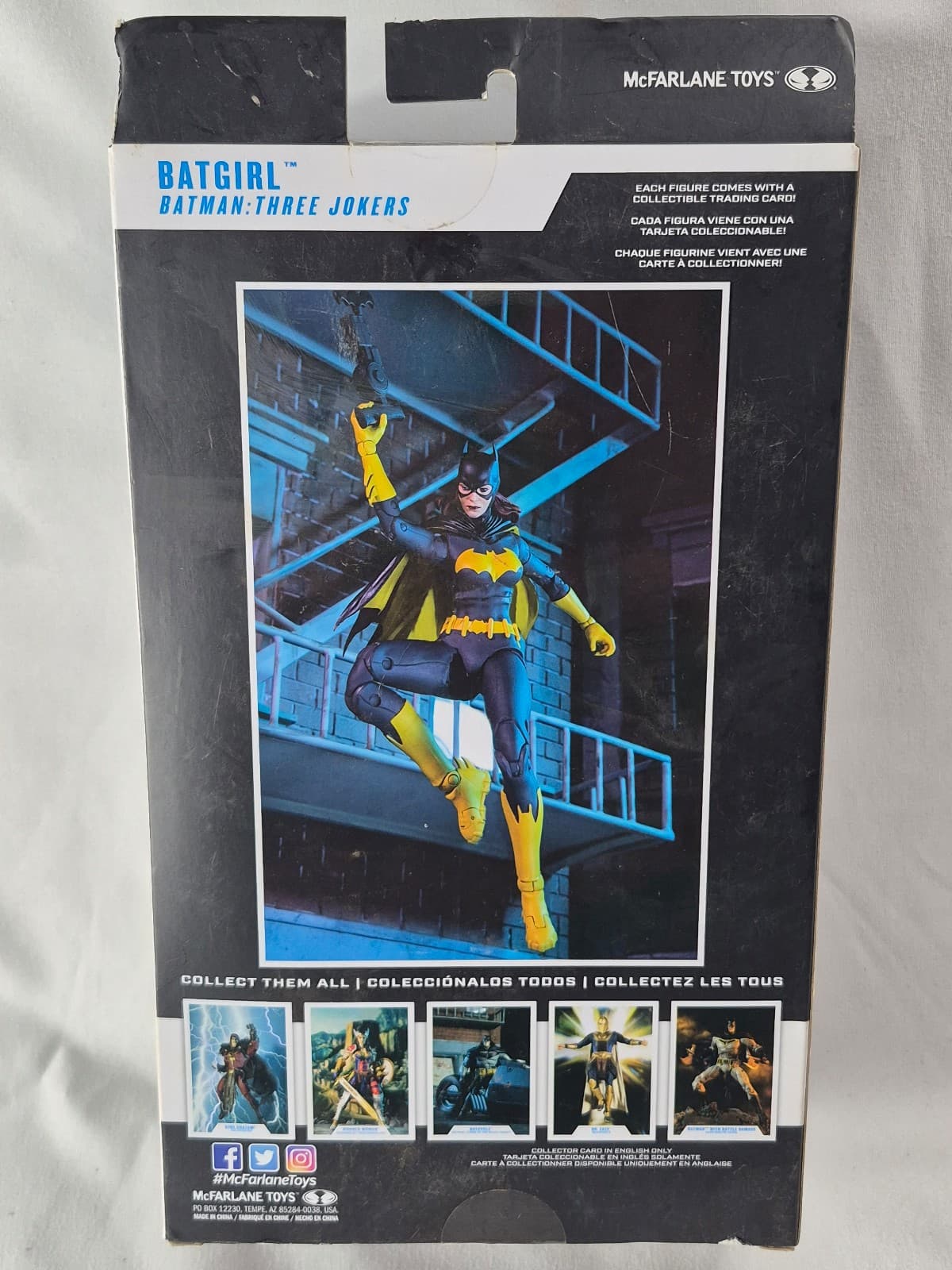 McFarlane Toys DC Multiverse Batgirl action figure - Thumbnail 2