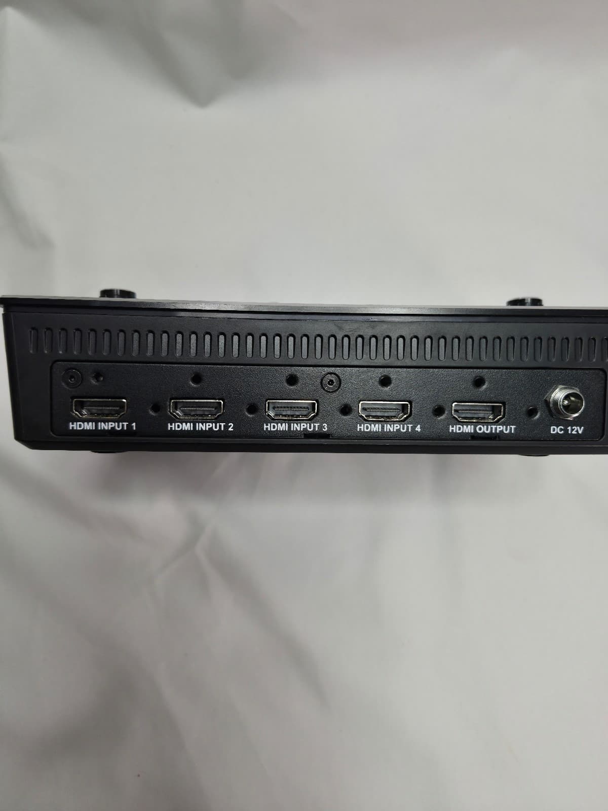 FEELWORLD LIVEPRO L1 V1 Multi-format Video Mixer Switcher. - Thumbnail 3