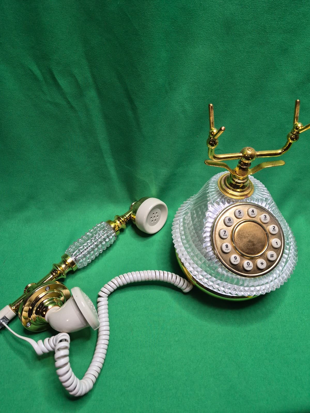 Vintage Phone - Thumbnail 4