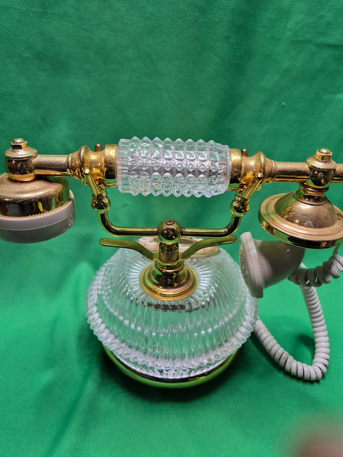 Vintage Phone - Thumbnail 3