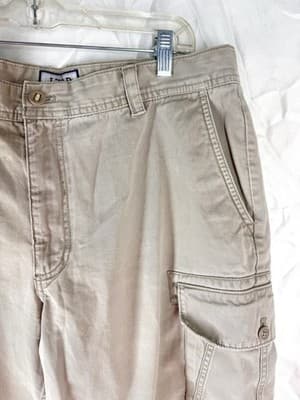 IZOD Canvas Cargo Shorts Men's Size 36 Khaki Outdoors Hiking 100% Cotton. - Thumbnail 3