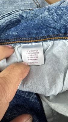 SO Woman’s Medium Wash Distressed Ripped Size 5 Rolled Cuffs Relaxed Fit Y2K - Thumbnail 4