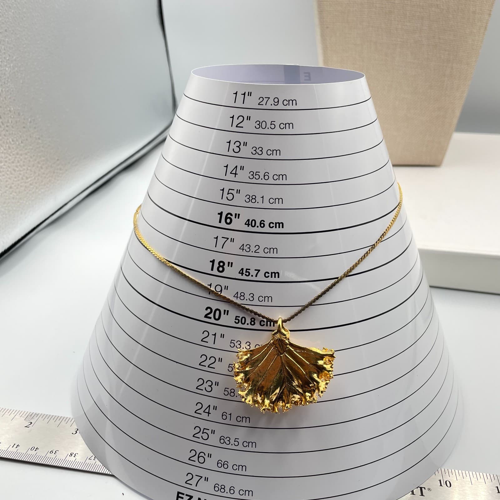 Vintage Gold Ginkgo Leaf Pendant Necklace Textured Statement Botanical Jewelry - Thumbnail 7