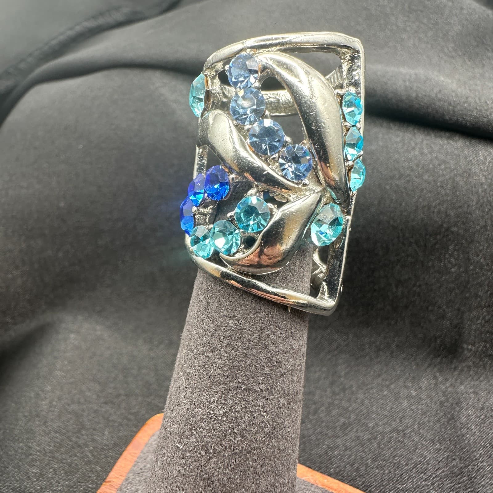 Vintage Y2K Silver Tone Rhinestone Ring Statement Women's Classic Jewelry - Thumbnail 9