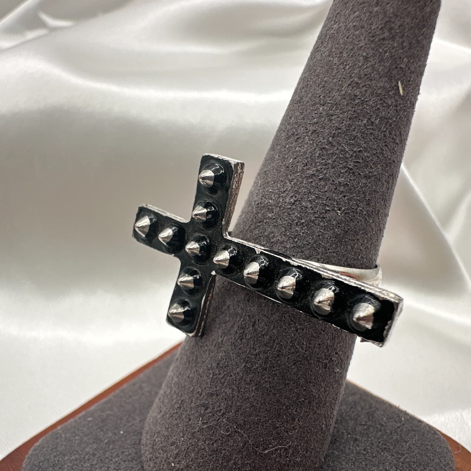 Vintage Y2K Silver Tone Studded Cross Ring Women's Classic Fashion Jewelry - Thumbnail 4