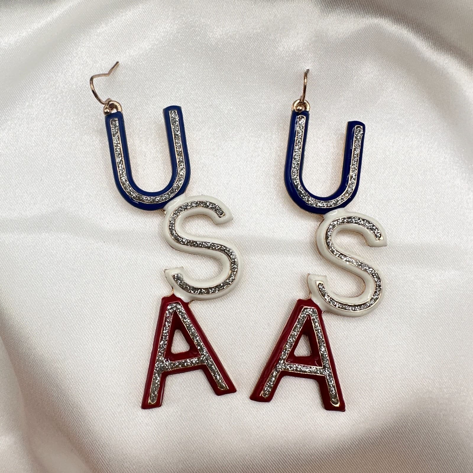 Vintage Y2K Gold Tone Glitter USA Dangle Earrings Women's Classic Jewelry - Image 1