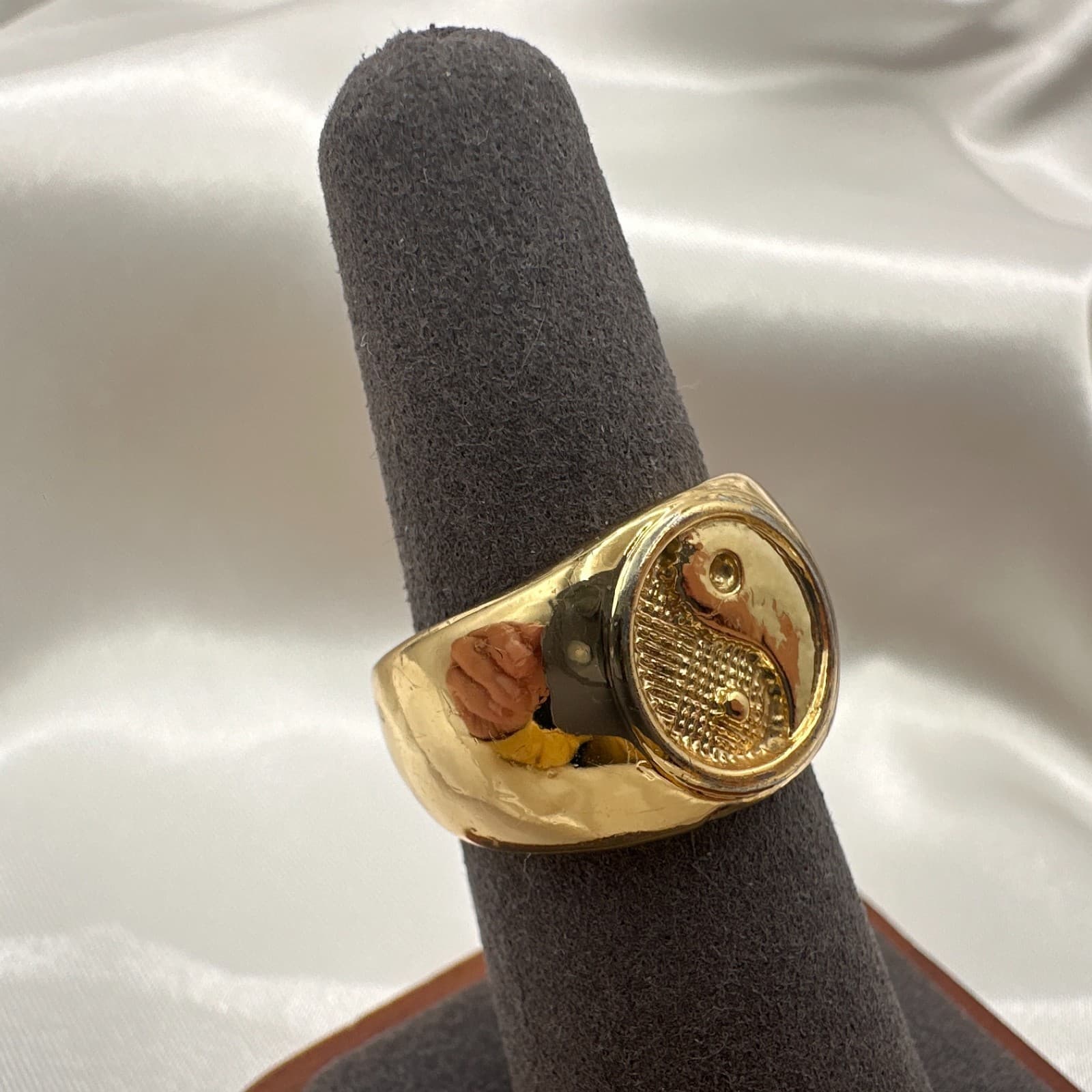 Vintage 90s Gold Tone Yin Yang Ring Statement Women's Classic Fashion Jewelry - Thumbnail 3