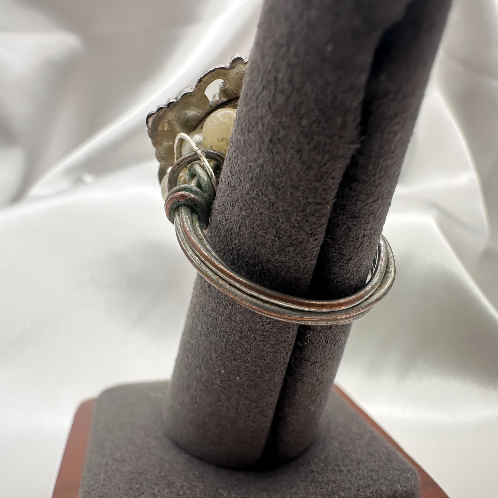 Vintage Y2K Silver Tone Filigree Faux Pearl Oval Ring Statement Women's Jewelry - Thumbnail 5