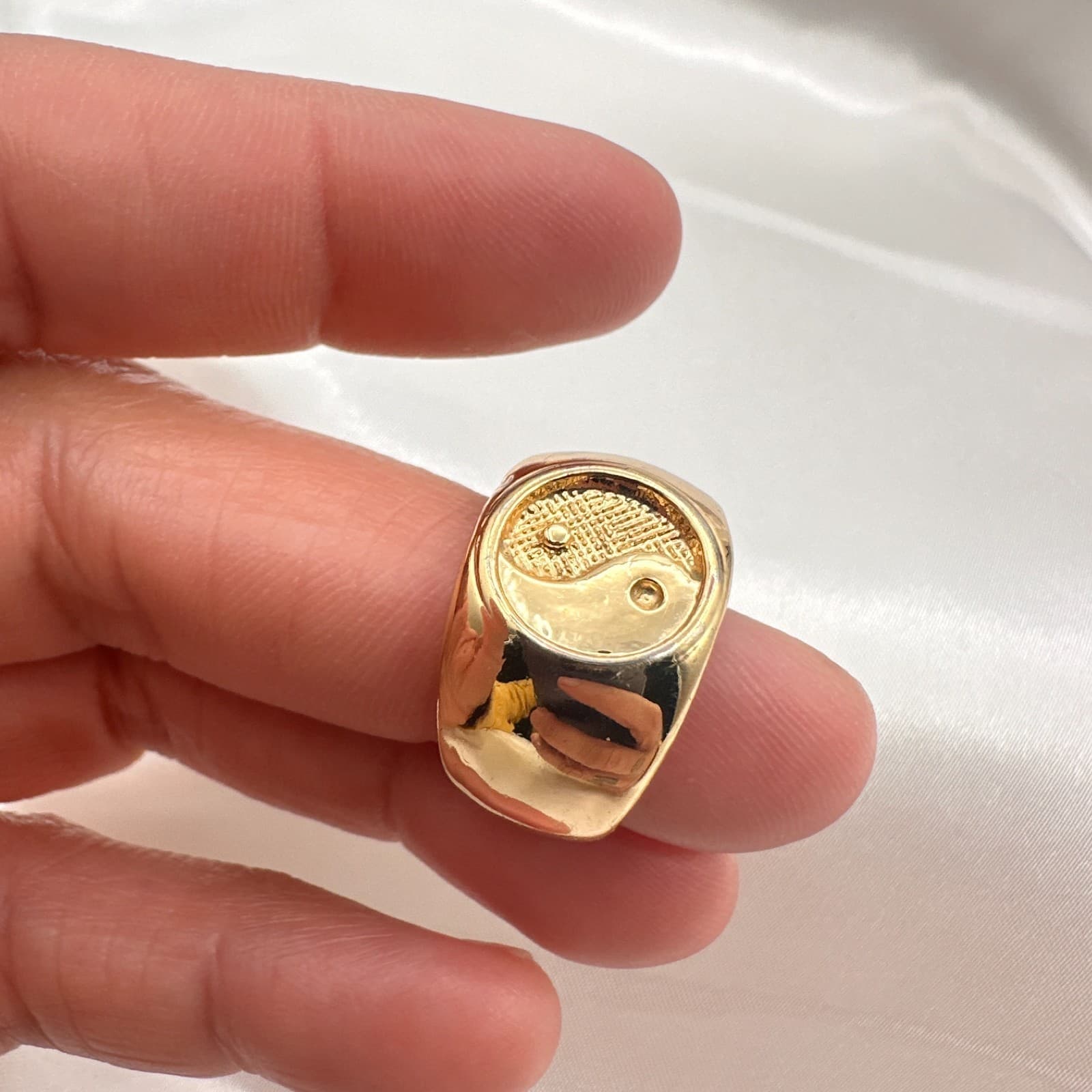 Vintage 90s Gold Tone Yin Yang Ring Statement Women's Classic Fashion Jewelry - Thumbnail 10