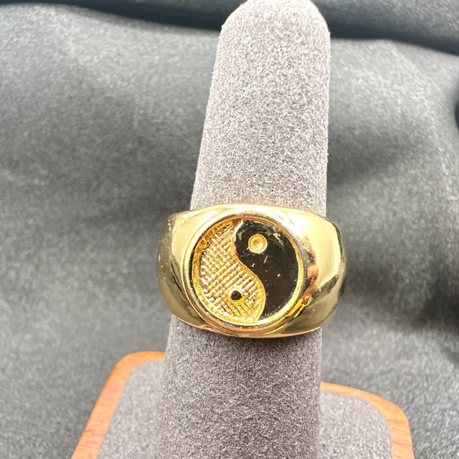 Vintage 90s Gold Tone Yin Yang Ring Statement Women's Classic Fashion Jewelry - Thumbnail 7