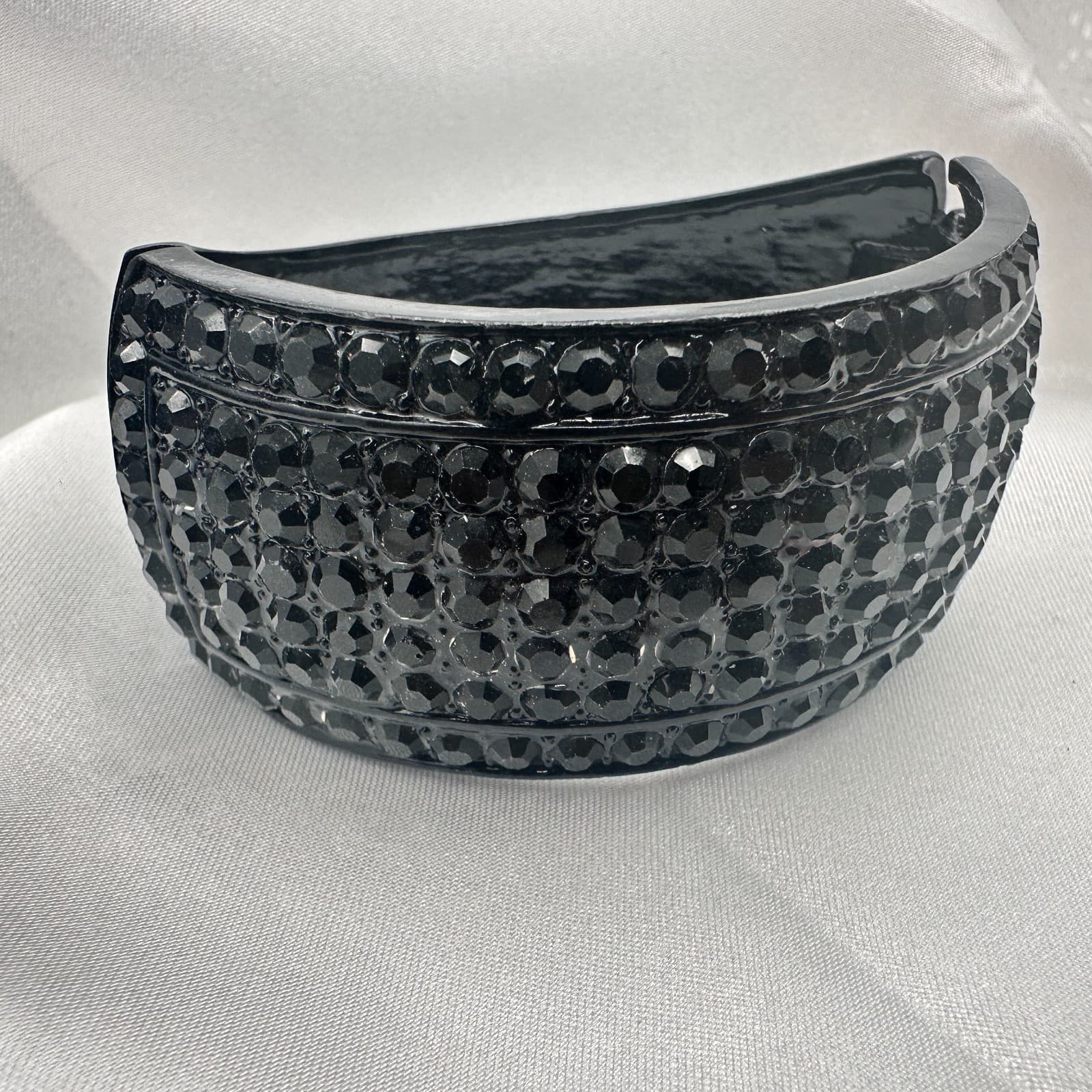 Vintage 90s Black Glass Bracelet Bangle Boho Classic Fashion Women's Jewelry - Thumbnail 3